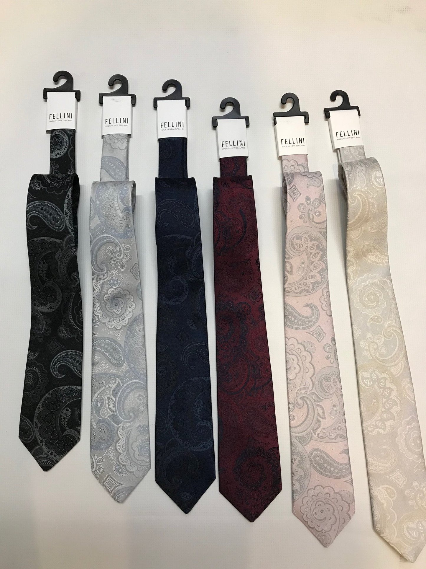 Fellini Tie & Pocket Square – Paisley Print
